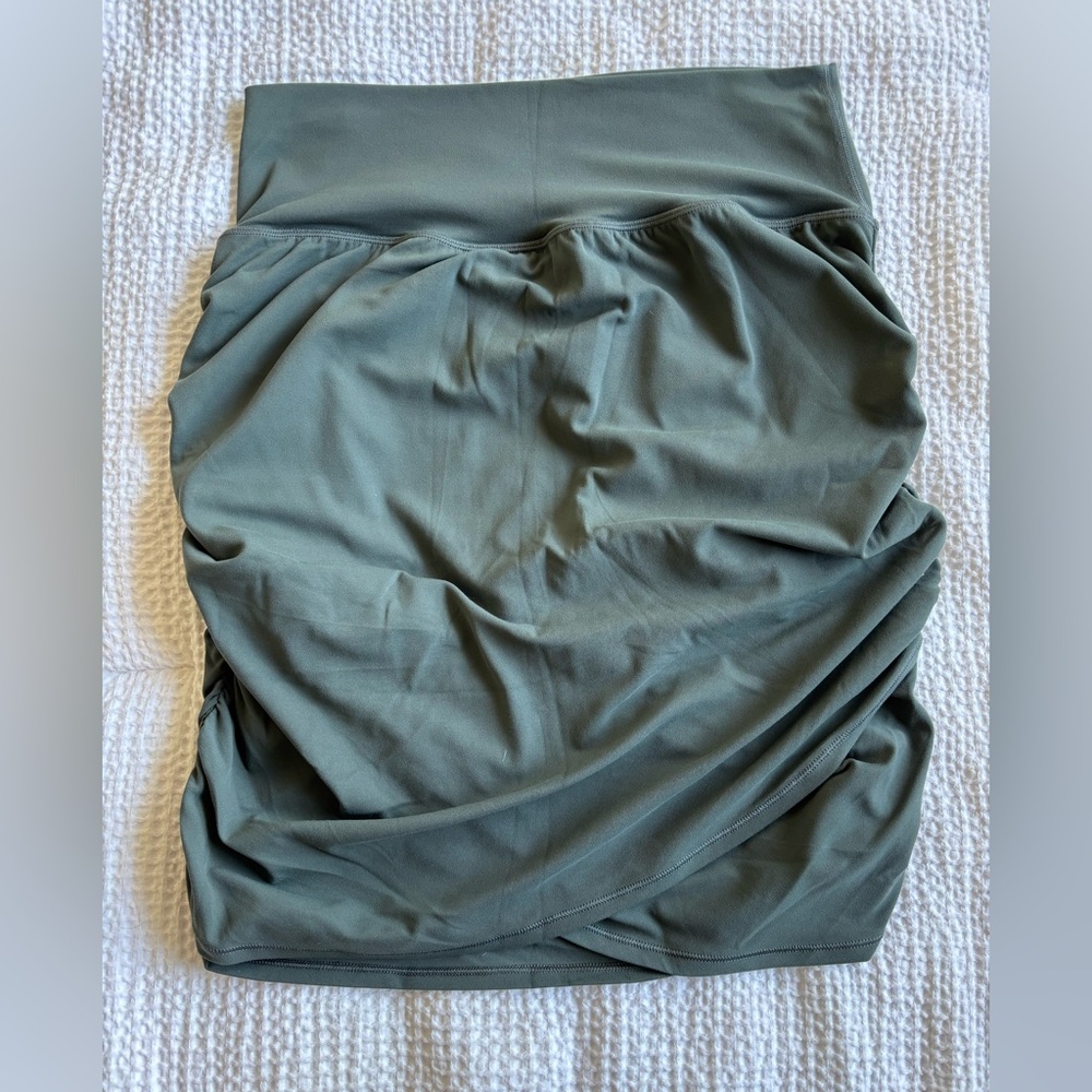 Athleta olive green transcend skort size L